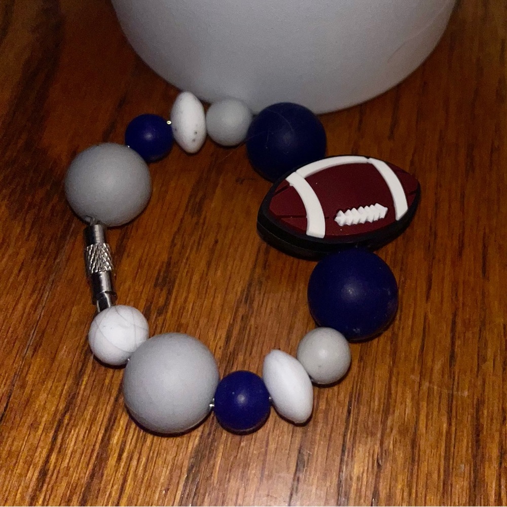 New Stanley cup tumbler cup handle Dallas Cowboy's football themed beaded charm